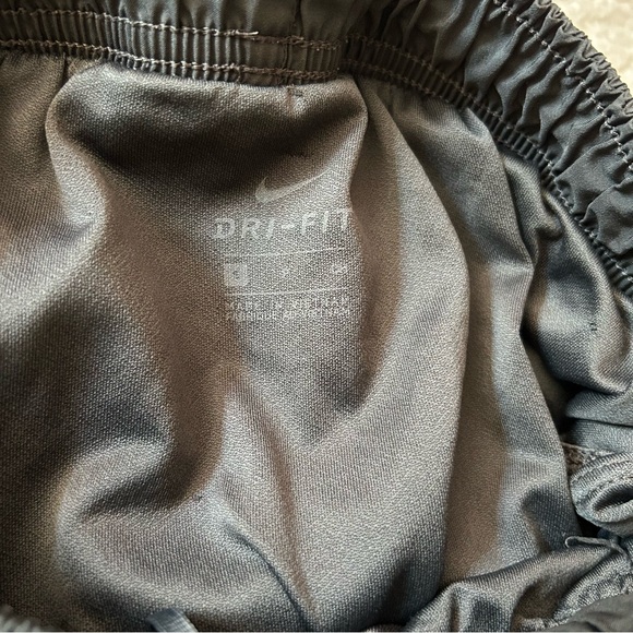 Nike Dri-Fit Women’s Running Shorts Small Black - Picture 3 of 3